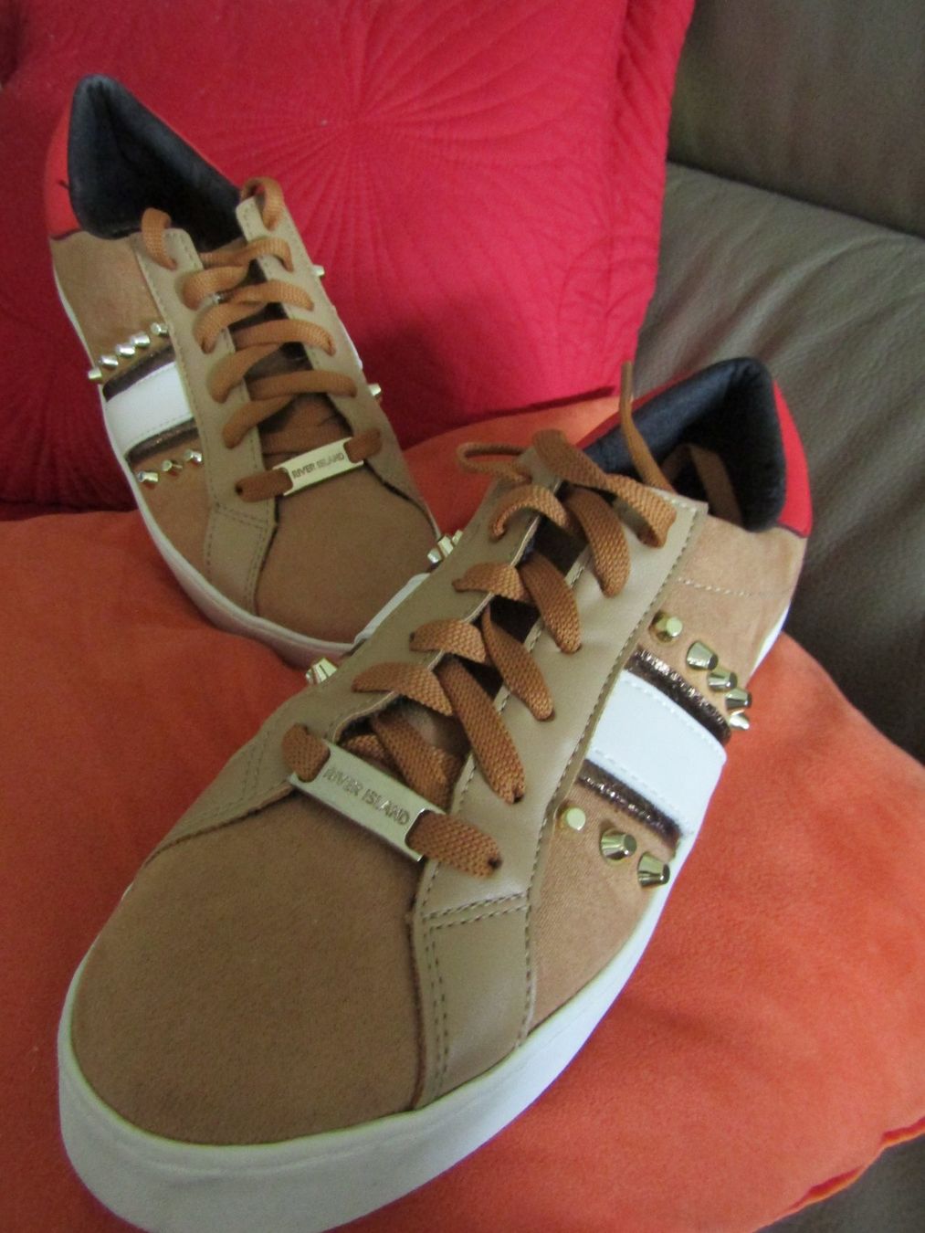 Scarpe da donna: sneakers comme neuves pour dames /p. 39 – Nuovo (secondo la descrizione) da Delémont venduto da mamygateau 2