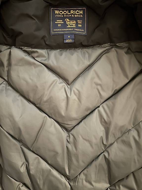 Cappotti: Woolrich Parka schwarz Grösse S – Usato da Goldach venduto da Isabella. 1