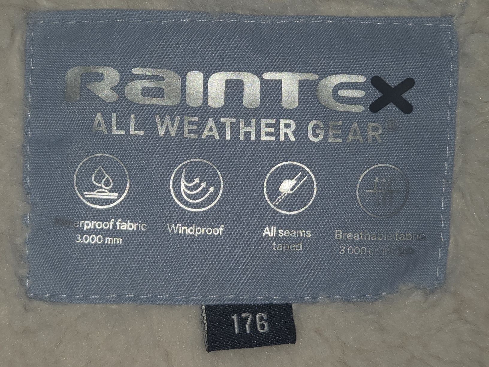 C&A Giacche & Cappotti: Winterjacke Raintex Gr. 170- 176 Mädchen/ Neuwertig – Nuovo (secondo la descrizione) da Schneisingen venduto da mila-r 2