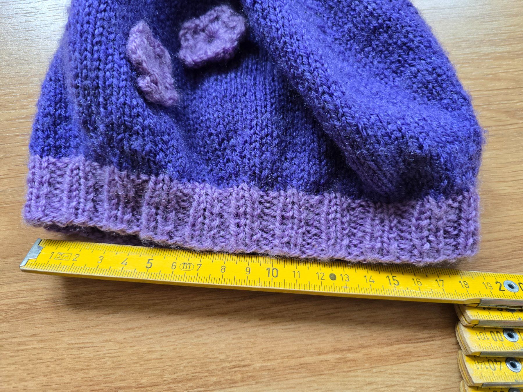 Altro abbigliamento per bambina: Kleinkindermütze handgestrickt – Usato da Büttikon AG venduto da Amineah 1