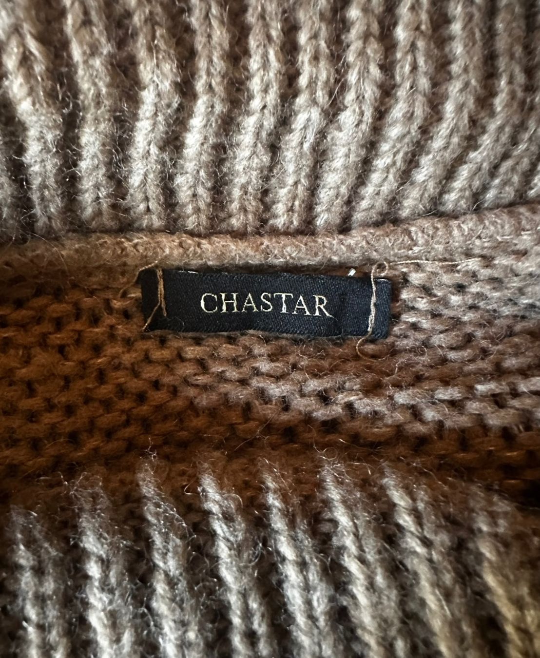 Kleider: Chastar Stickkleid S-L – Gebraucht aus Ipsach von Lary_Sommer 2