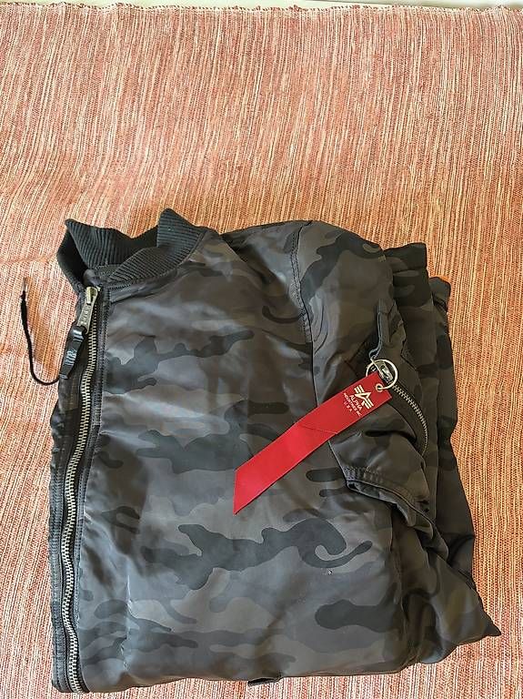 Giacche: Alphas Industries Jacke – Usato da Wettingen venduto da rahelkaiser 3