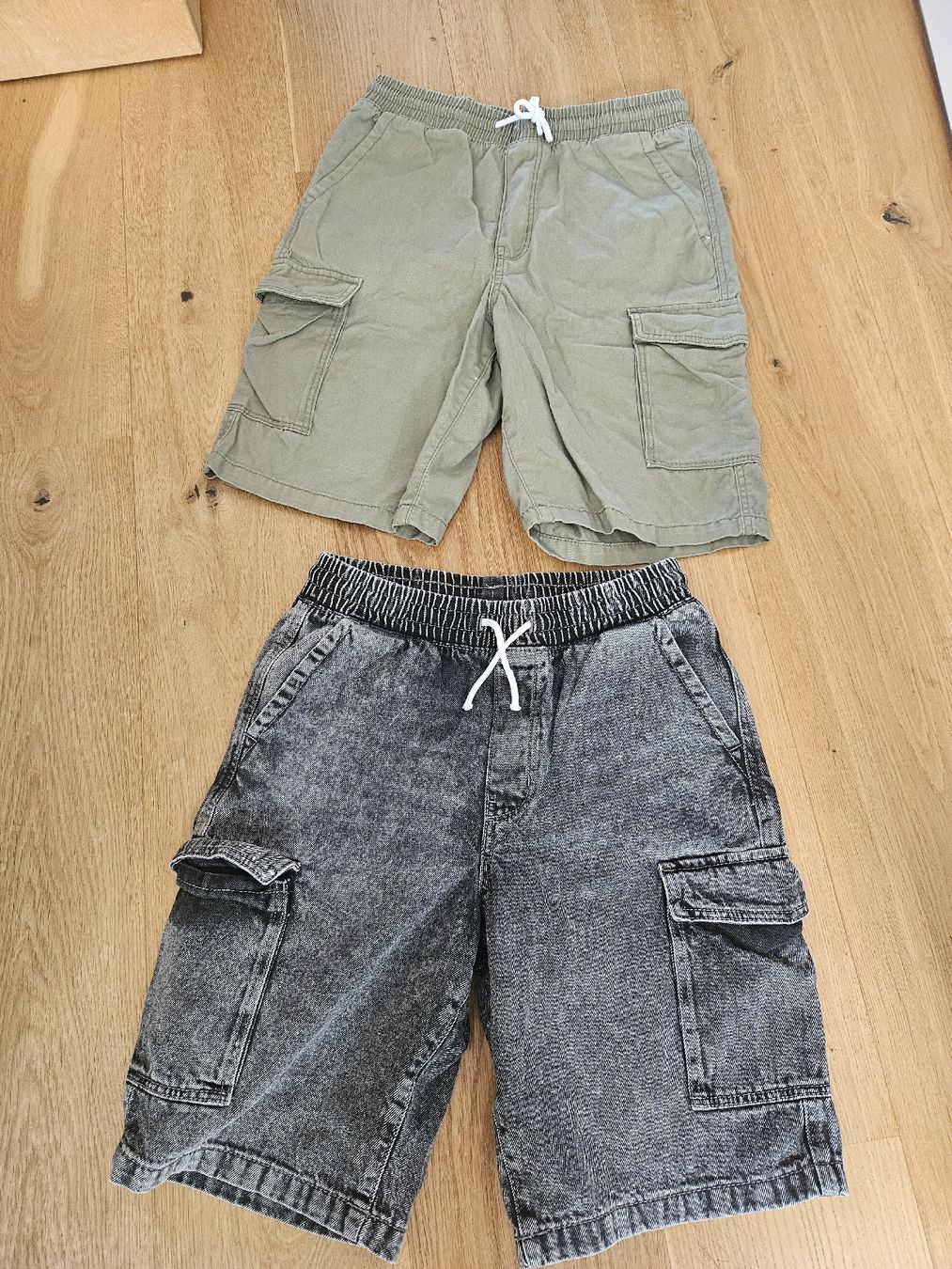 H&M Kleiderpakete & -sets: Kleiderpaket Shorts Sommer H&M Element – Gebraucht aus Rorschacherberg von Oberhaupt79 3