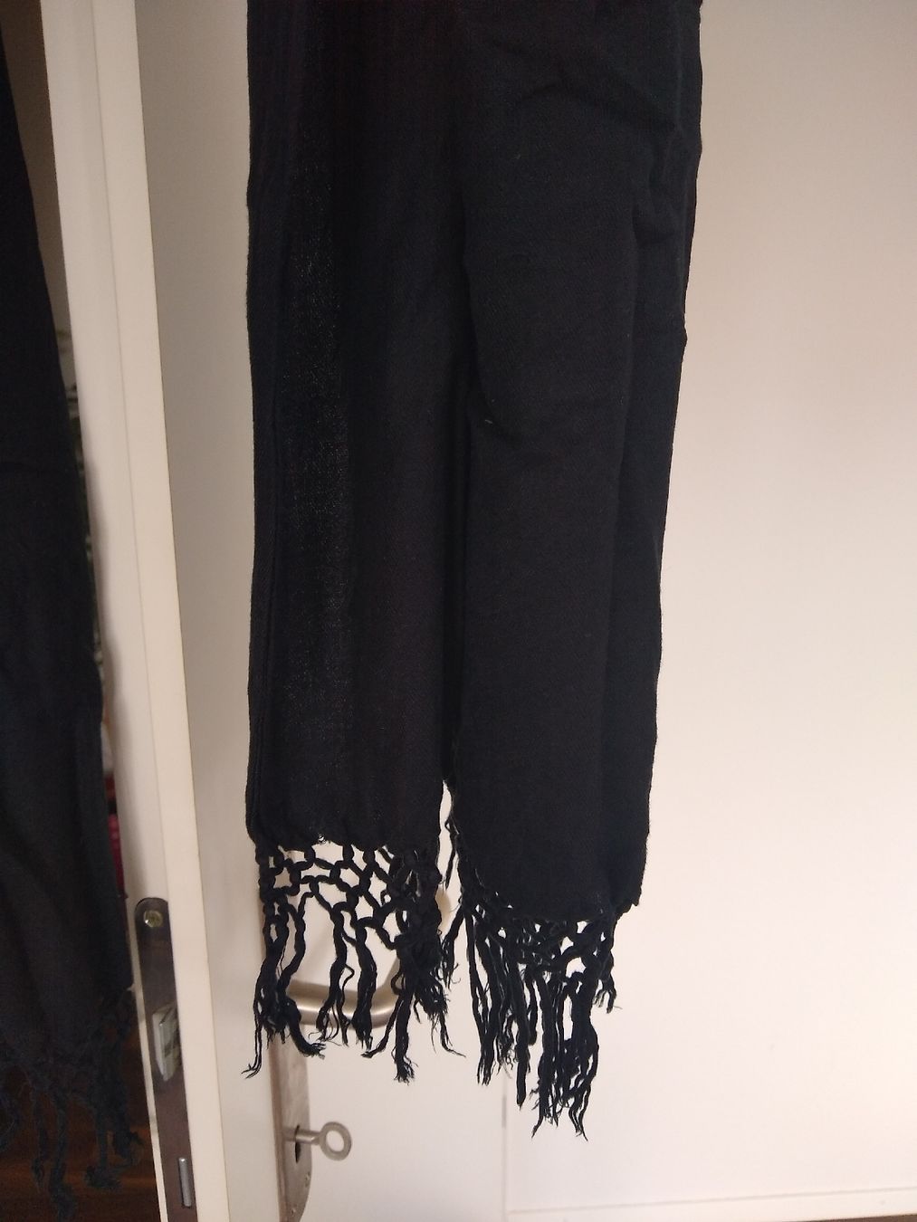Foulards, Tücher & Schals: Black scarf – Gebraucht aus Dübendorf von rol_fm6d 1