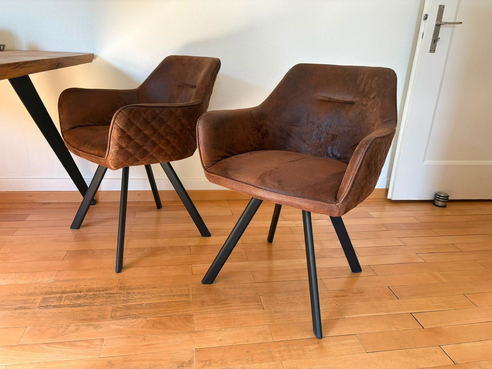 Sedie: 4x Esszimmerstühle Leder braun – Usato da Zürich venduto da vin_7yr9 1