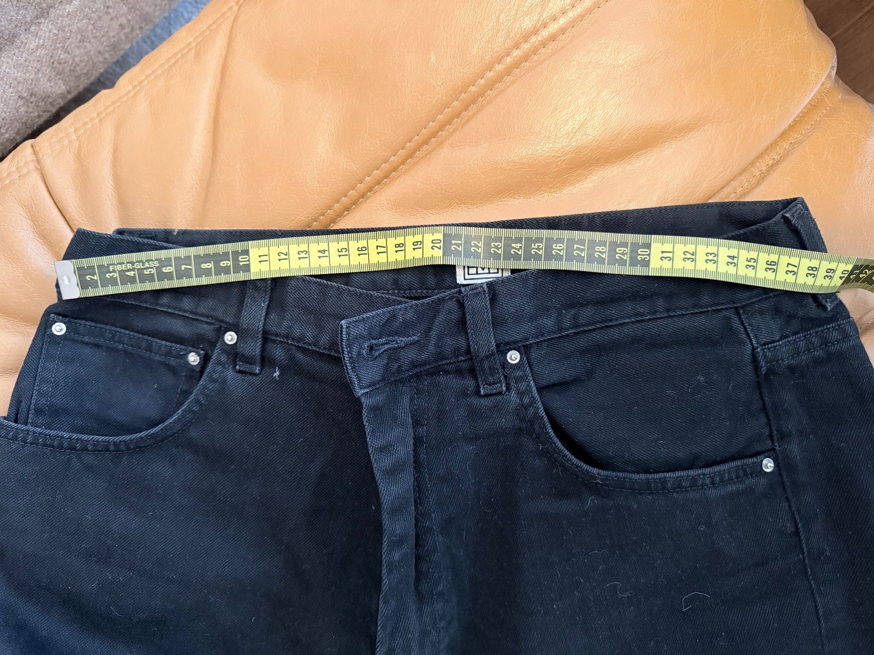 Jeans: Totême Jeans Schwarz Gr. 30/32 – Usato da Zürich venduto da ewa. 3