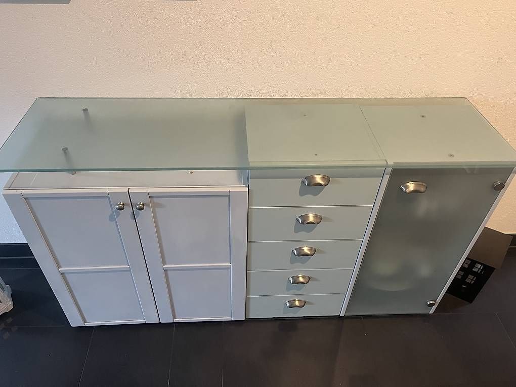 Credenze: Sideboard 3-Teilig, sehr gut gebraucht – Usato da Trimmis venduto da Matdor 1