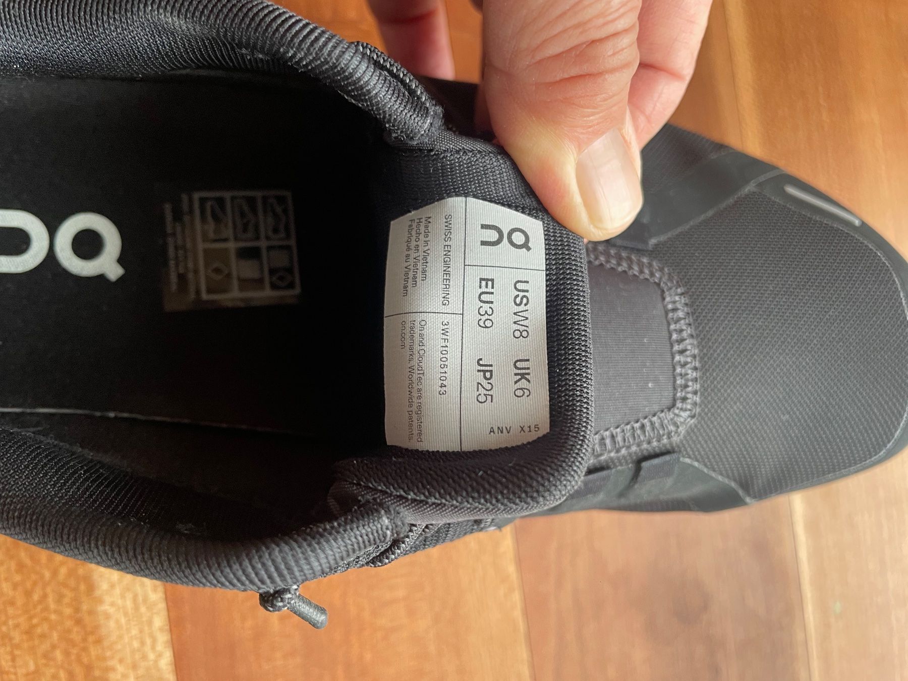On Scarpe da donna: ON Laufschuhe wasserdicht – Nuovo (secondo la descrizione) da Zürich venduto da ogarogar 6