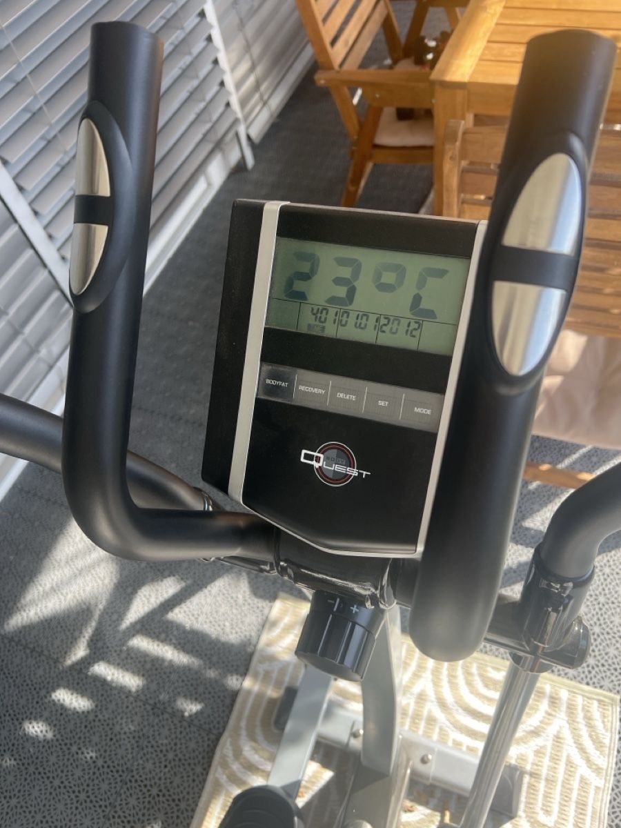 Hometrainer: Crosstrainer Quest mit Display gebrauchter Zustand – Gebraucht aus Wohlen AG von Agonn 2