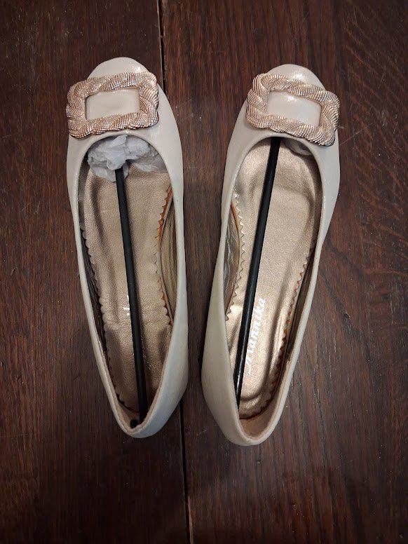 Damenschuhe: Escarpins Mannika 39 – Neu und originalverpackt aus Genève von Bell-47