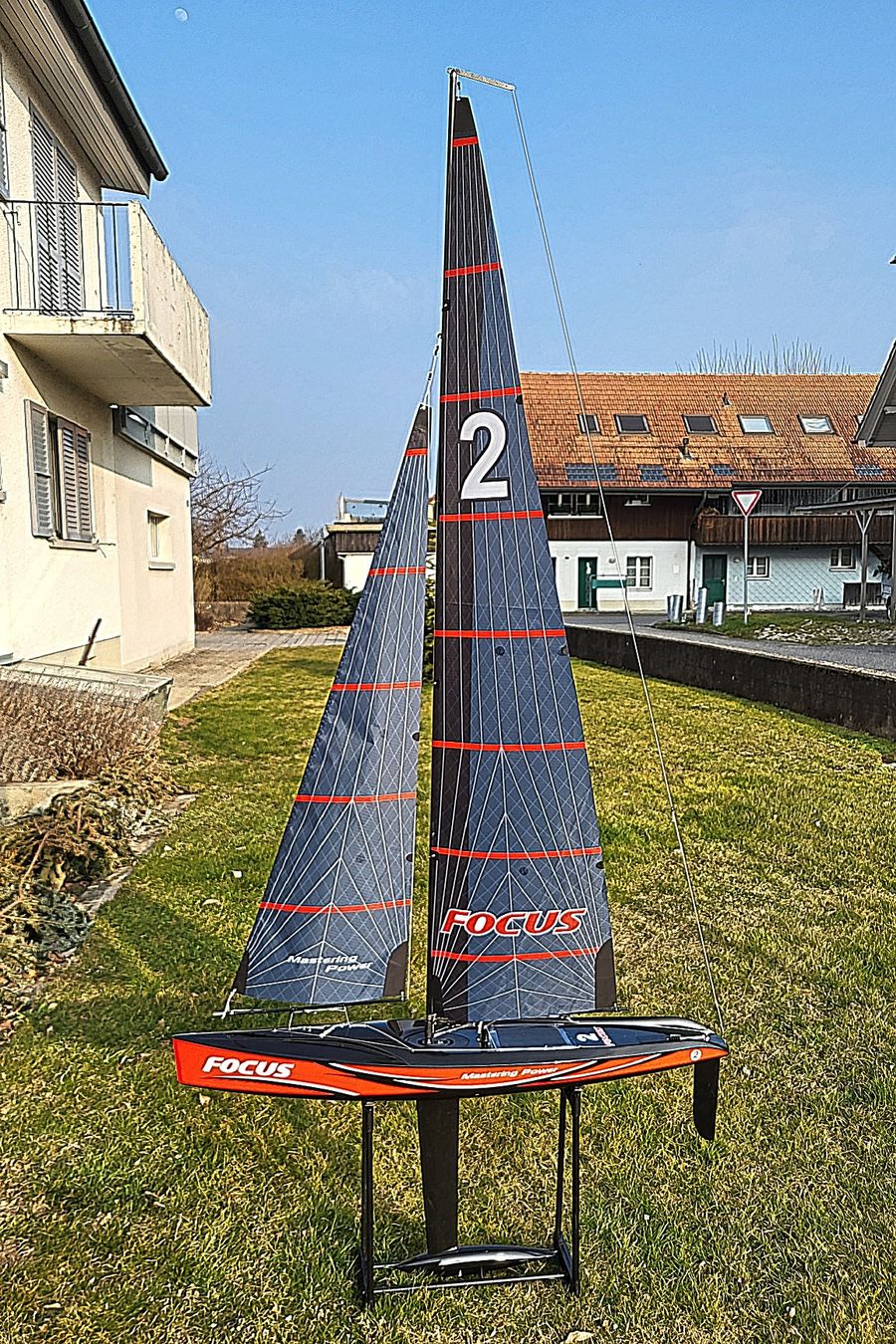Modellismo RC: Modell Segelschiff Focus2 – Nuovo (secondo la descrizione) da Inkwil venduto da Fotihans1947