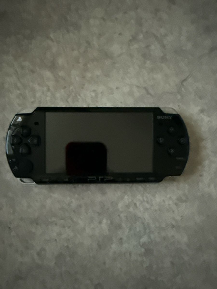 Sony Console: Psp 2004 avec 5 jeux  – Usato da Fribourg venduto da dio_79ds 1