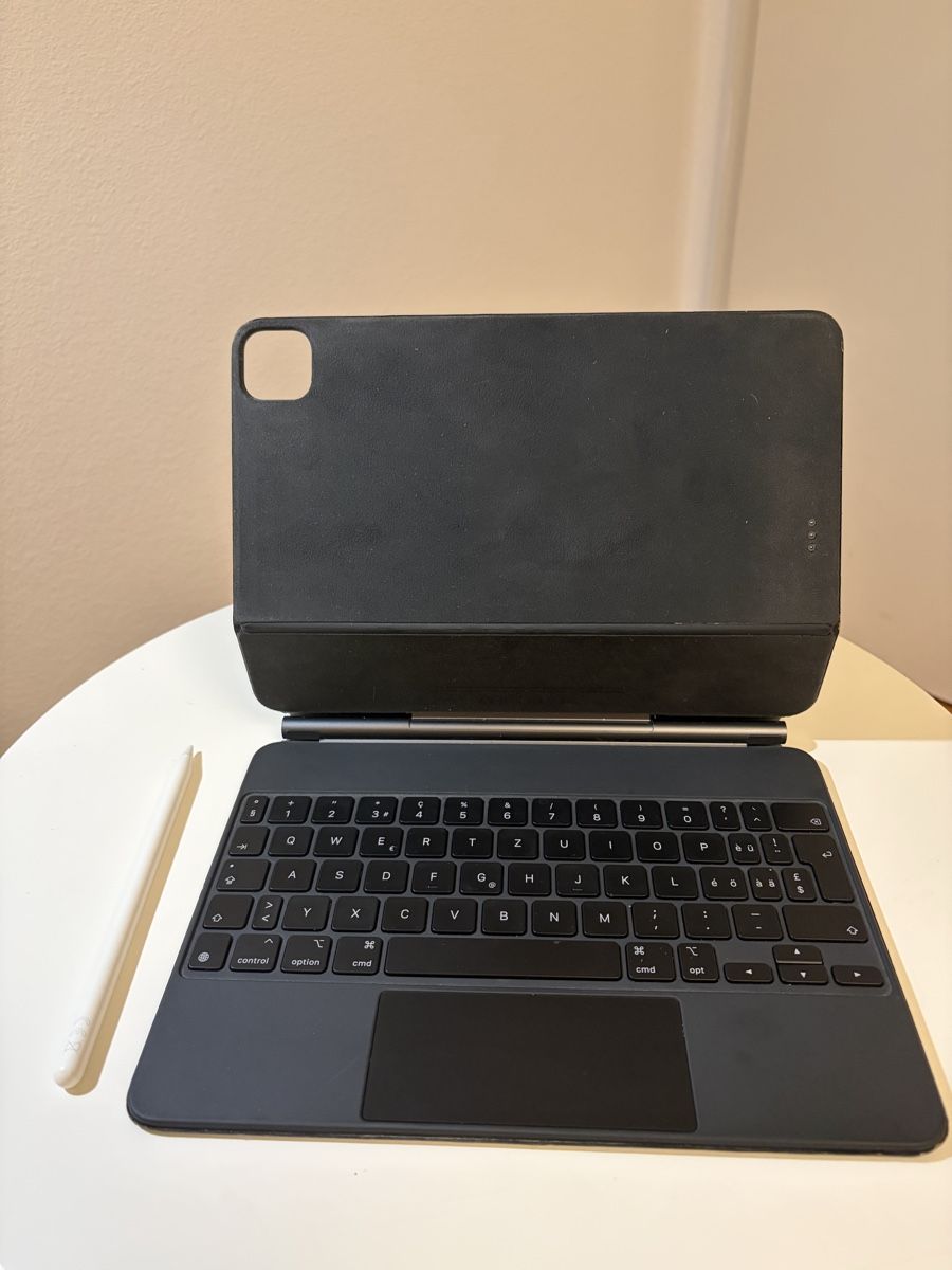 Apple Claviers: Magic Keyboard und Apple Pencil Pro 1. Gen – D'occasion à Küssnacht am Rigi par dav_g2q6 1