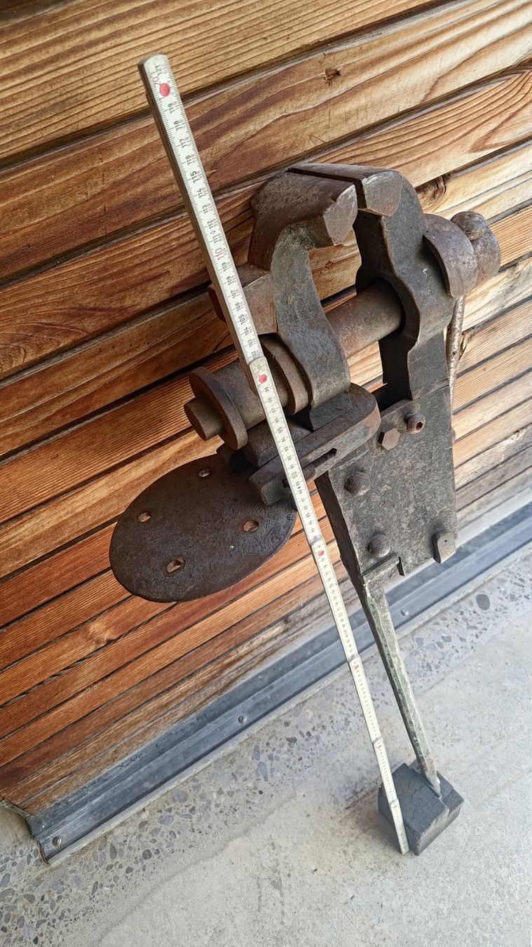 Tous les outils: Schmiedeschraubstock – D'occasion à Gerzensee par cobo02 2