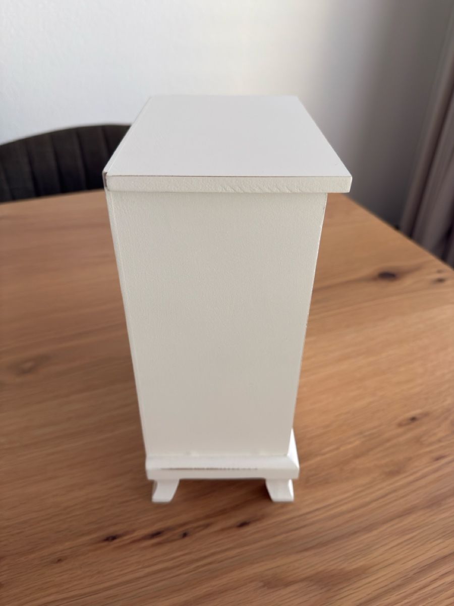 Sistemi di archiviazione: Mini Kommode/ Schmuckkästchen weiss 3 Schubladen  – Usato da Sarmenstorf venduto da Nathaliie_21 3