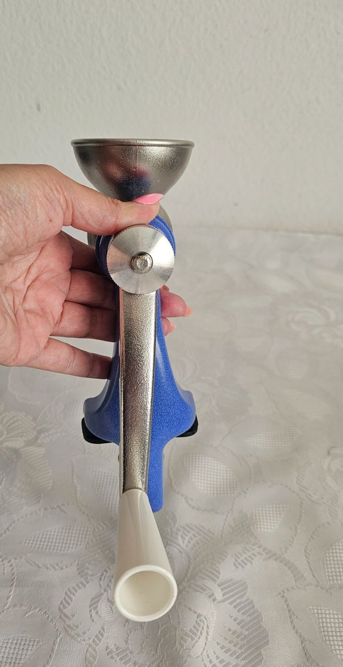 Elettrodomestici da cucina: Mohnmühle aus Aluminiumguss – Usato da Bronschhofen venduto da Xena37 5