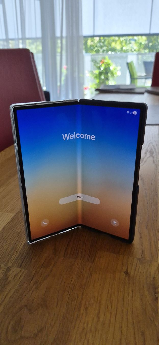 Samsung Telefoni cellulari / Smartphones: Samsung Galaxy ZFold6 – Usato da Wattwil venduto da Pjolanda 1