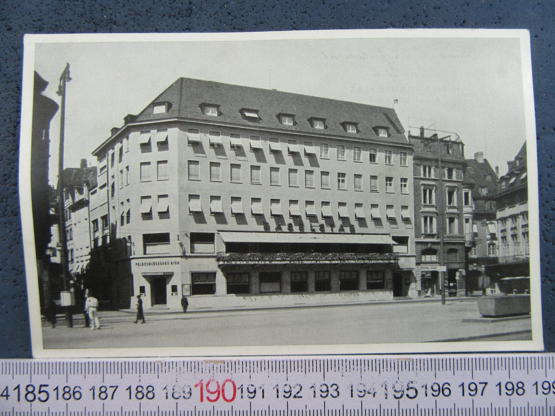 Cartoline postali: BASEL MARKTPLATZ RESTAURANT BASELSTAB FELDASCHLÖSSCHEN – Usato da Ettingen venduto da Hausi4711