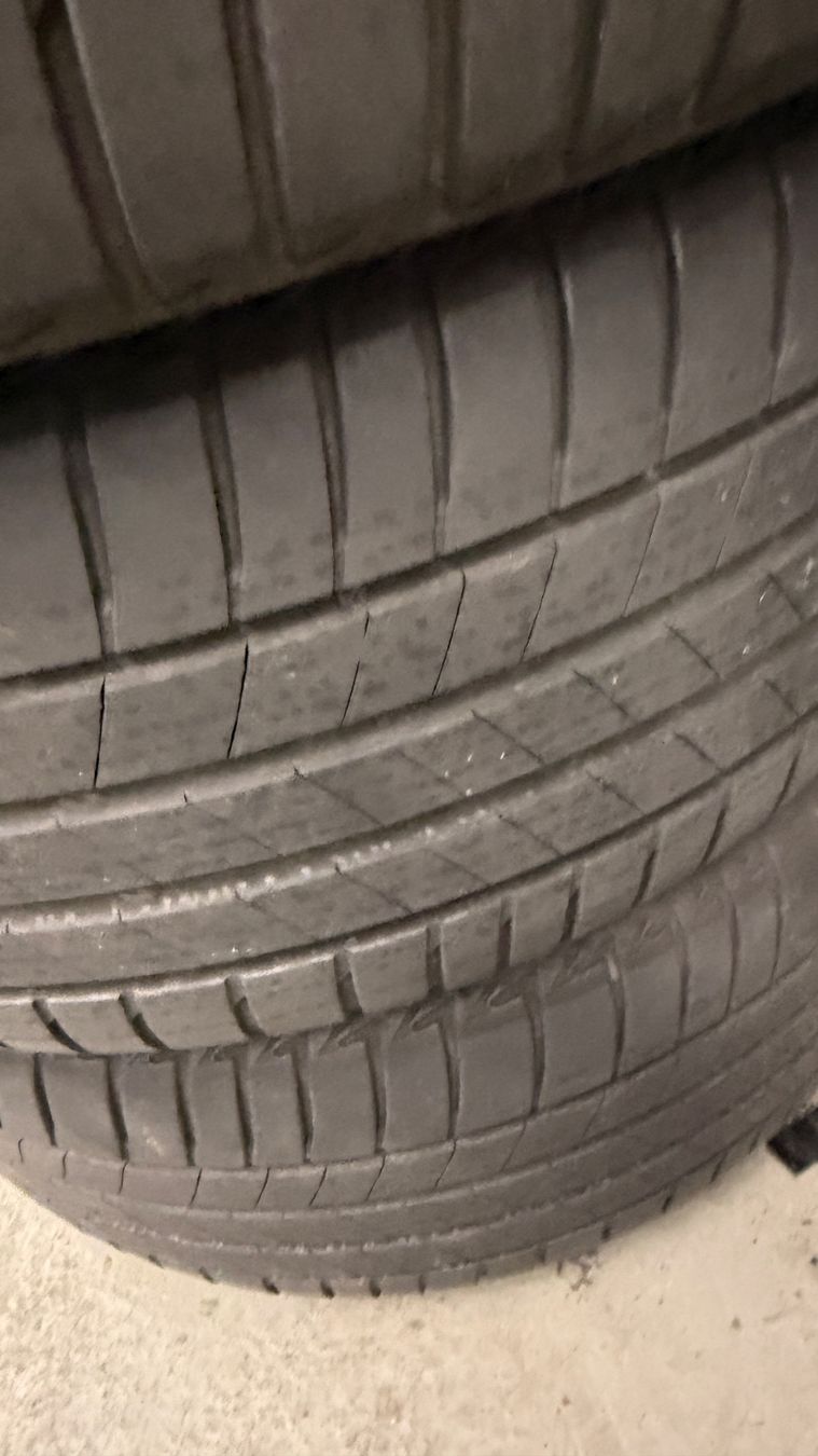 Bridgestone Pneumatici & Ruote complete: 4 x Sommerreifen mit 5 mm Profil – Usato da Oetwil am See venduto da shu_c82r 1