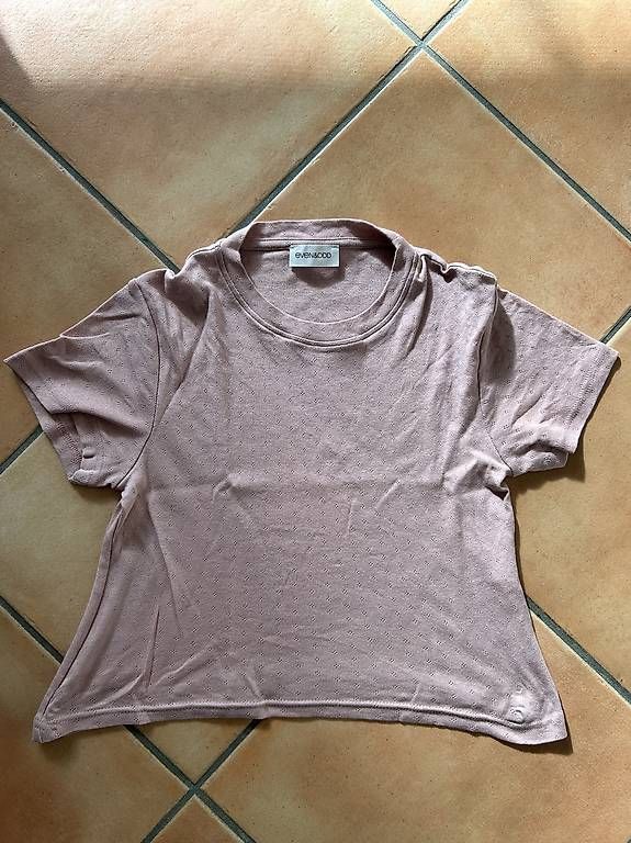 T-shirts: 2 T-Shirts der Grösse M – D'occasion à Hitzkirch par mar_6xlt 1