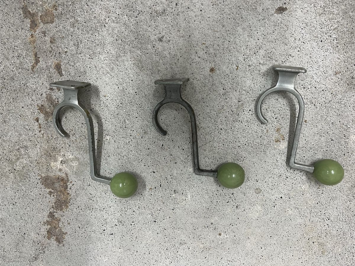 Eisenwaren: 3 Wandhaken – Gebraucht aus Haldenstein von amisoc69