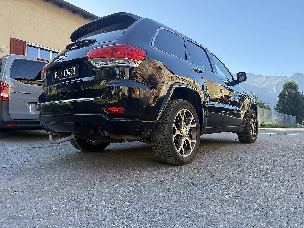 Jeep Automobili: Jeep Grand Cherokee – Usato da Triesen venduto da gaudi86 2