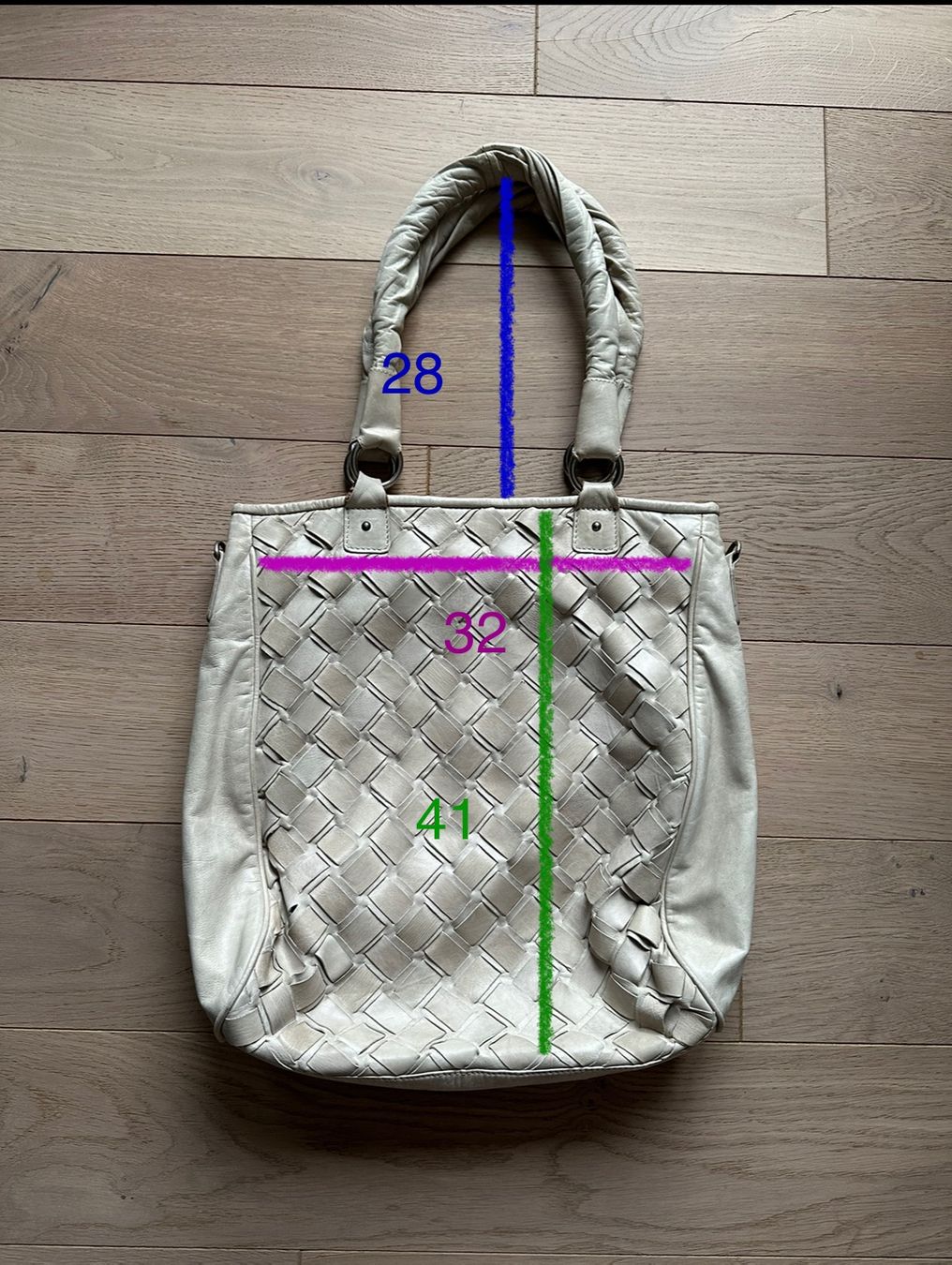 Borse da donna: Leather shopper bag by Urban Code (London) – Usato da Zug venduto da Nat.yushkevich 1