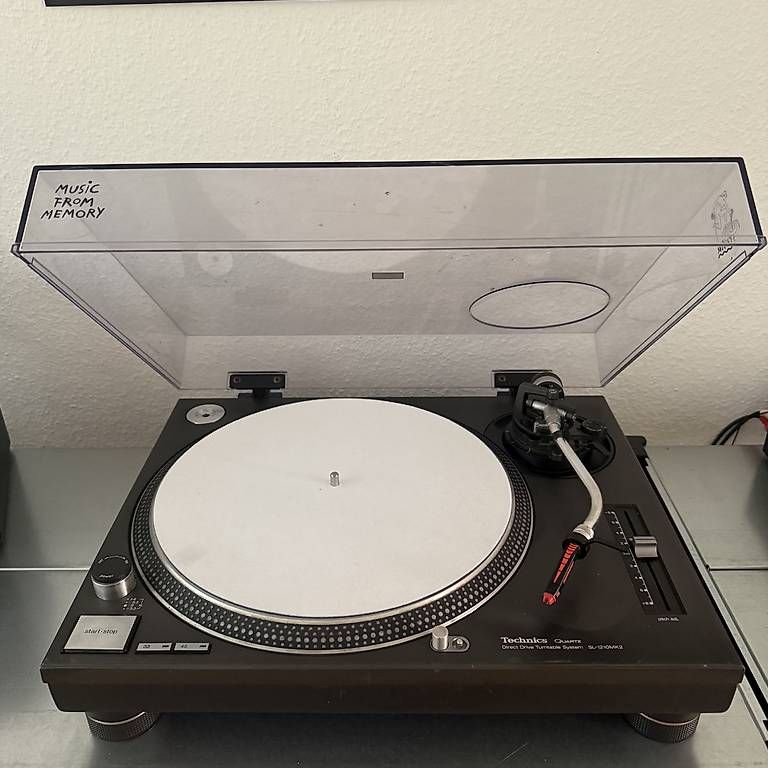 Plattenspieler: Technics SL-1210 MK2 mit Tonabnehmer – Gebraucht aus Zürich von lorac.semog