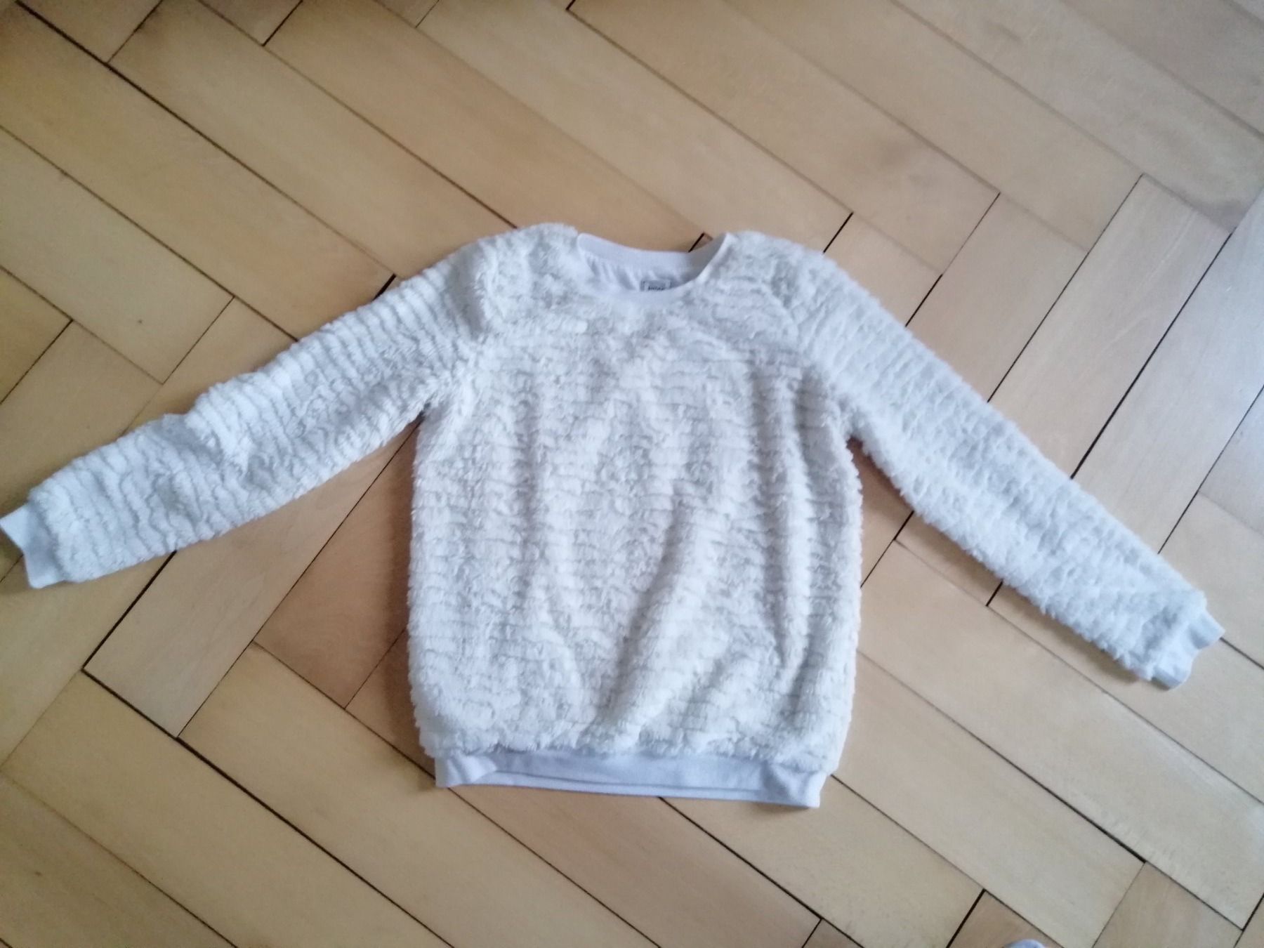 Pulls & Sweat-shirts: Pullover flauschig – Neuf (Voir description) à Biel/Bienne par M.D.C