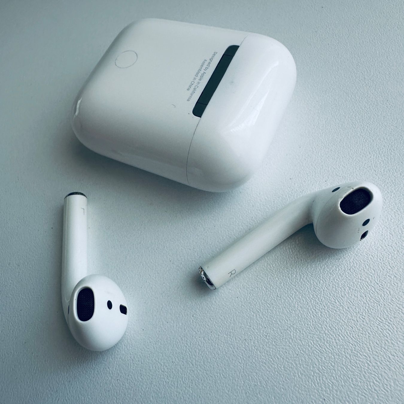 Apple Cuffie: Original Apple AirPods 2 Kopfhörer Wireless Lightning Kabel – Usato da Basel venduto da MY.AIRPODS.SHOP 5