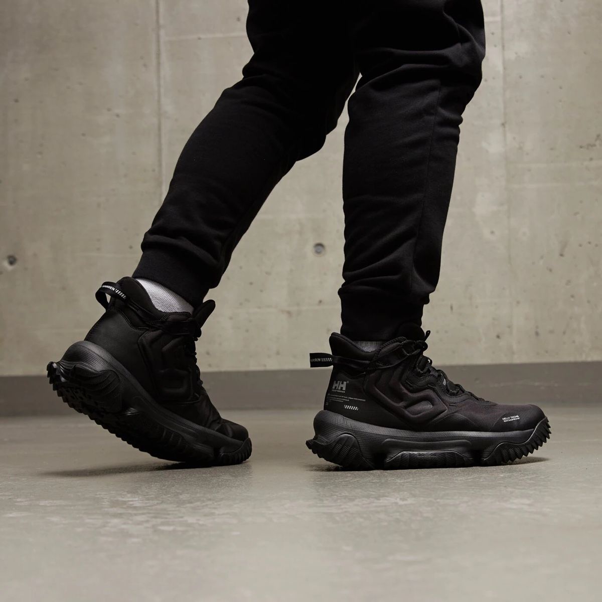 Helly Hansen Scarpe da uomo: Wanderschuhe HELLY HANSEN BOOT  EU40 – Nuovo e nell'imballaggio originale da Lausanne venduto da Nat_Sha 1