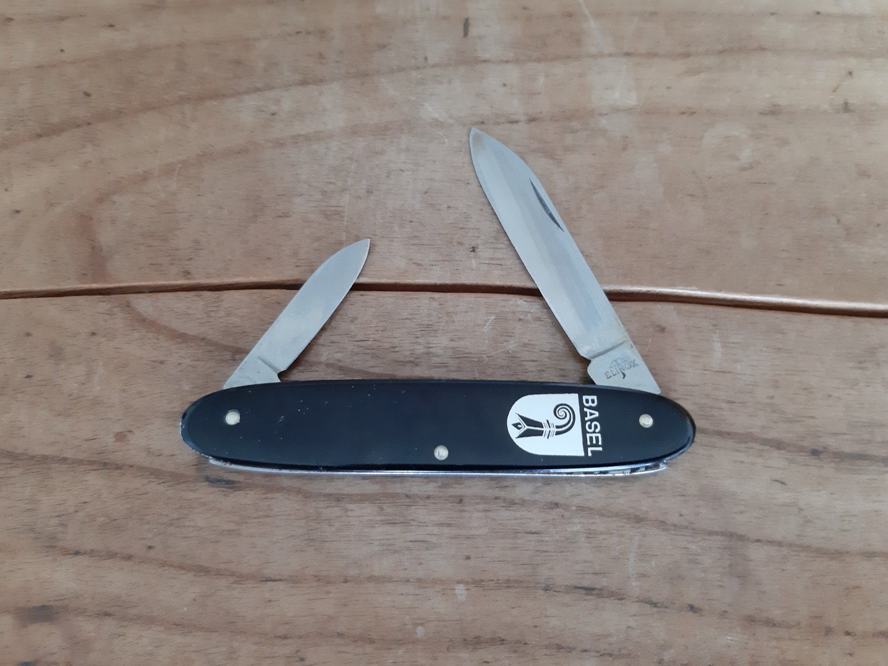Coltelli tascabile: Taschenmesser - Victorinox - Elinox – Usato da Laupen BE venduto da R11rs 1
