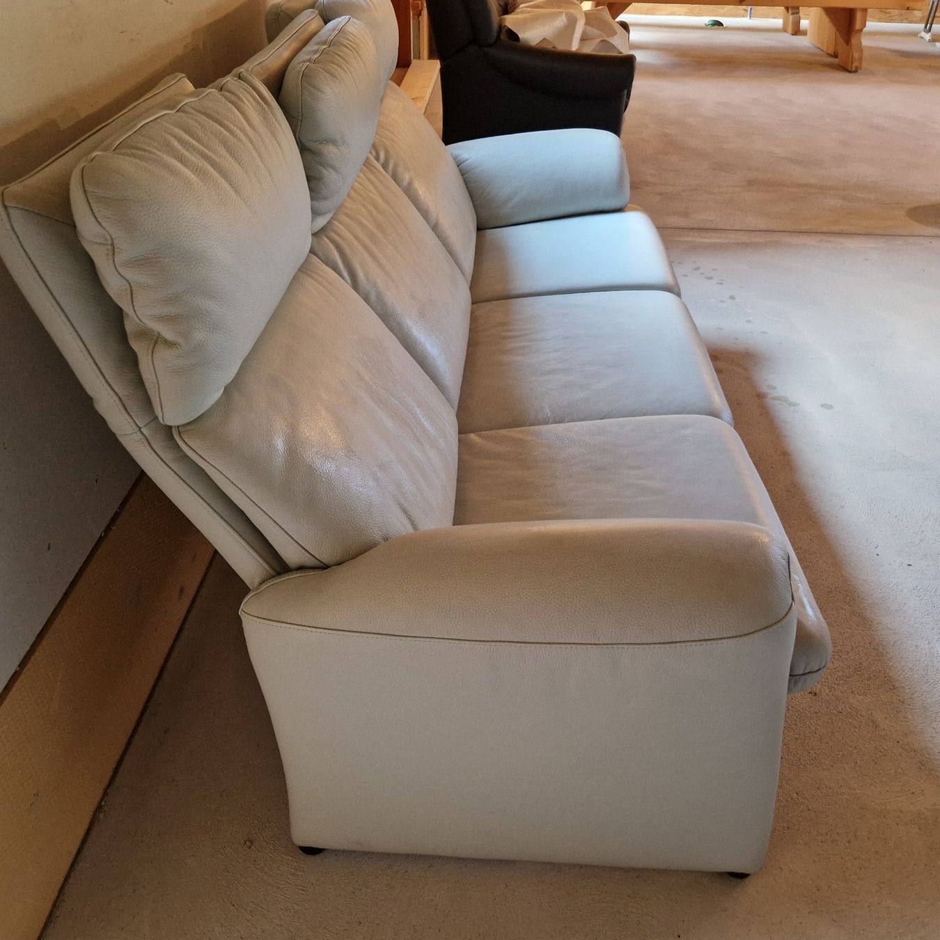 Sofas: sofa – D'occasion à Appenzell Eggerst. par Nisblismees