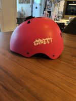 Stylischer pinker Skate- / Velo-Helm Gr. 48-54