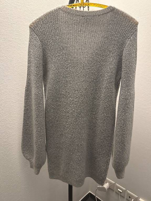 Vestiti: Graues Mini-Wollkleid von Guess // S – Usato da Zürich venduto da ulm_2fhf 1