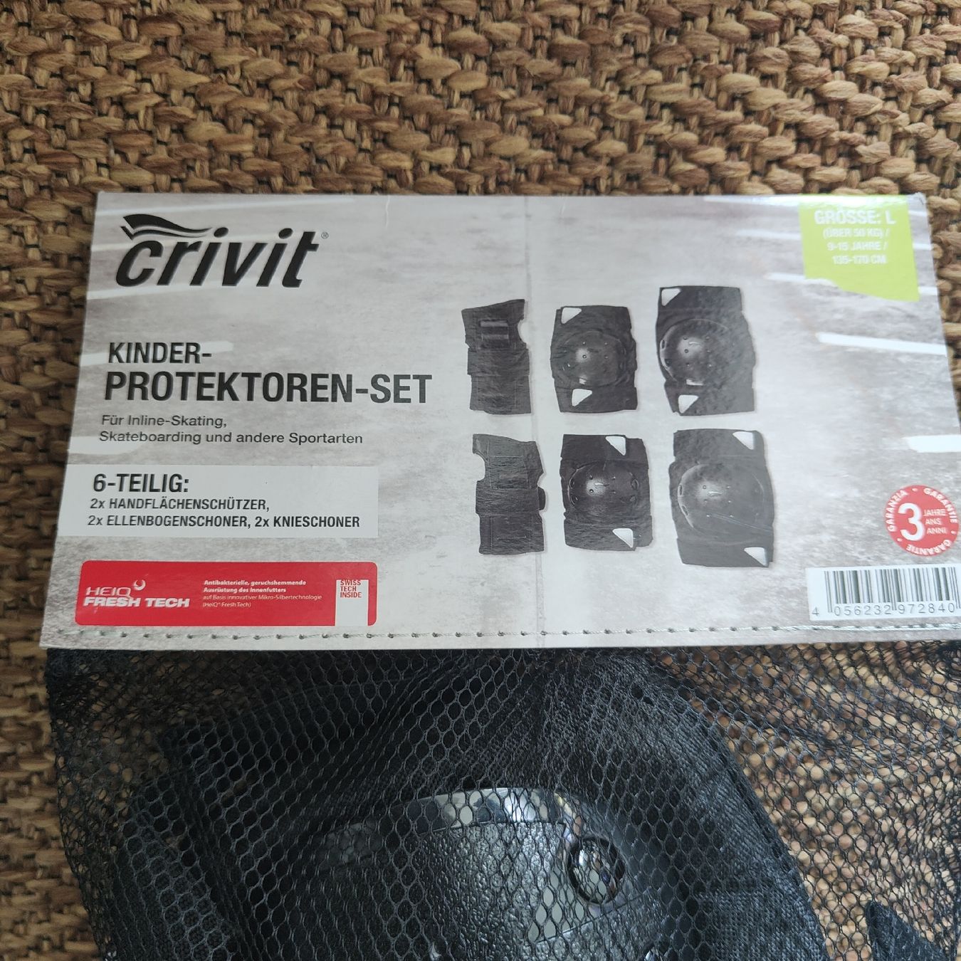 Schutz & Schoner: Crivit Kinder Protektoren Set schwarz  – Gebraucht aus Dallenwil von Snoopy15dall 2