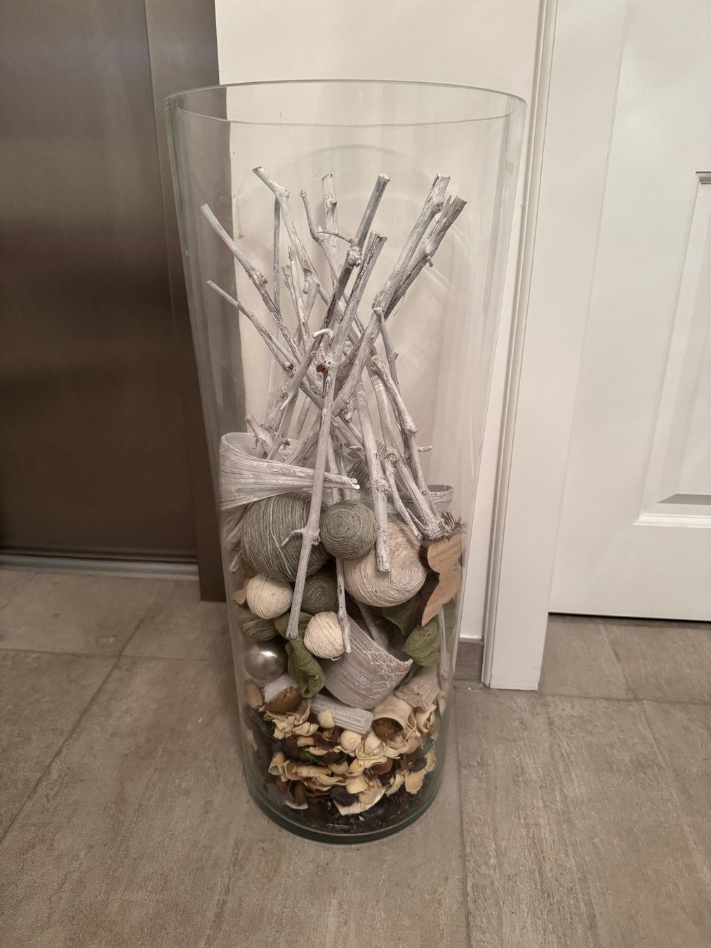 Tutte le decorazioni: Grand vase de décoration 27x65cm – Nuovo (secondo la descrizione) da Zürich venduto da odi_ldv8