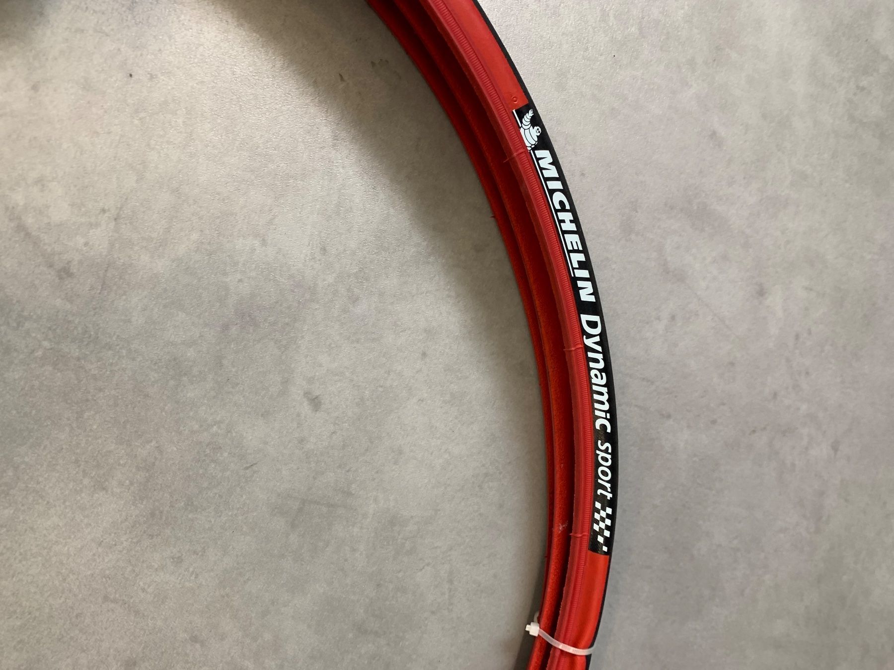 Pezzi di ricambio: Roues Michelin de vélo de course rouge neuf – Nuovo e nell'imballaggio originale da Conthey venduto da Michel124 1