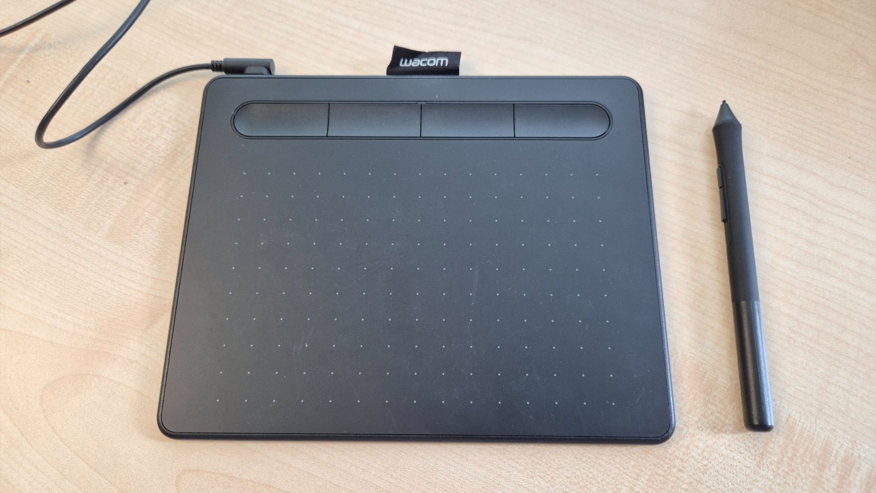 Wacom Tablet PC: Zeichnungstablett WACOM Intuos – Neu und originalverpackt aus Pratteln von petercairoli