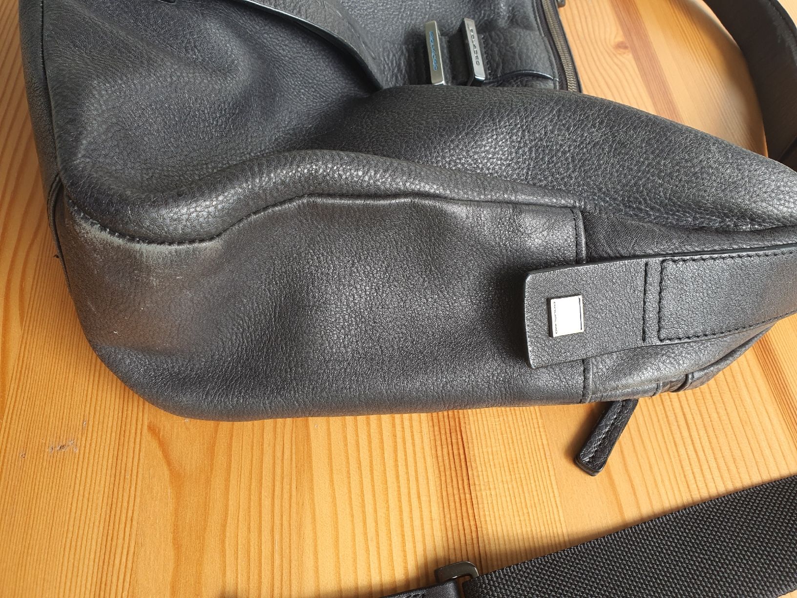 Piquadro Borse da donna: PIQUADRO Damen Handtasche Leder – Usato da Zürich venduto da slvgen 7
