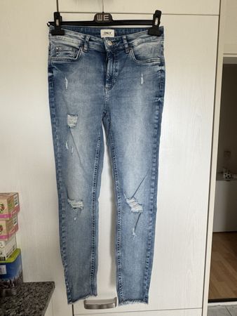 Damen Jeans ONLY blau Grösse M/32 guter Zustand
