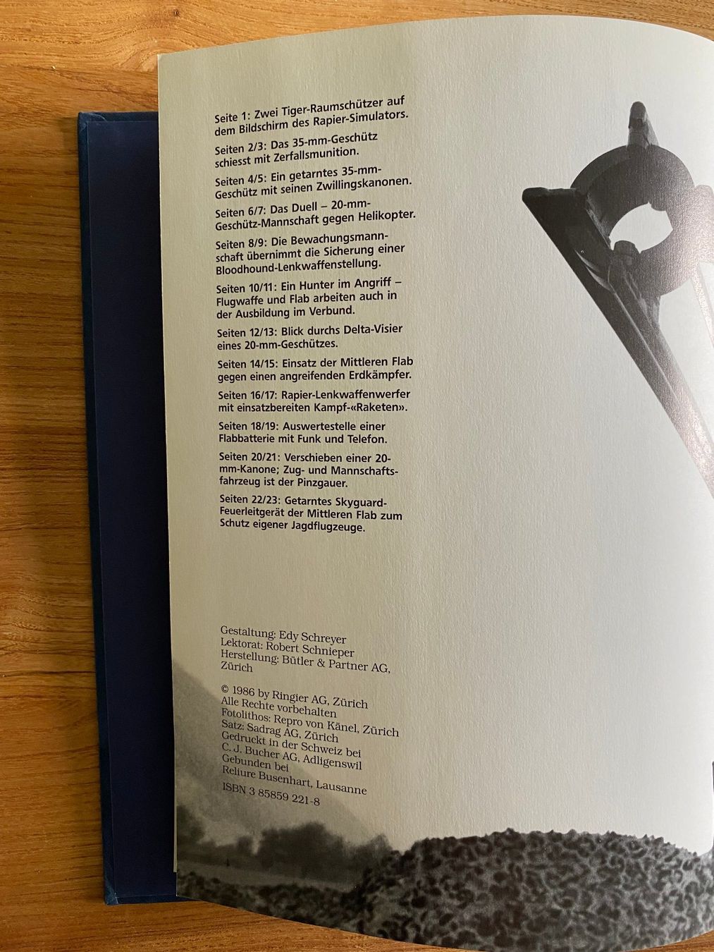 Libri: Buch Sperrfeuer am Himmel – Usato da Kastanienbaum venduto da Niara2 3