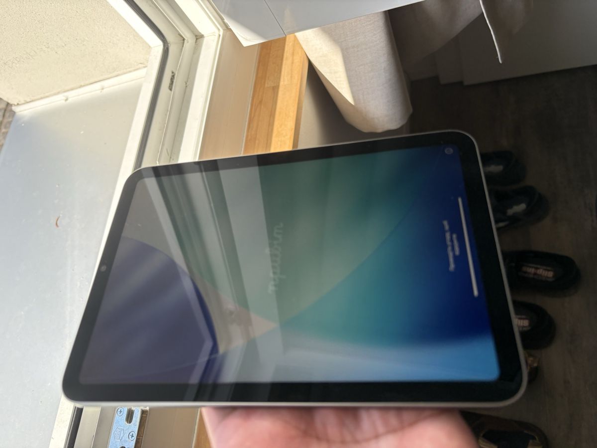 Apple Tablettes PC: Apple iPad mini (A17 Pro) – D'occasion à Wettingen par den_x2qq 3