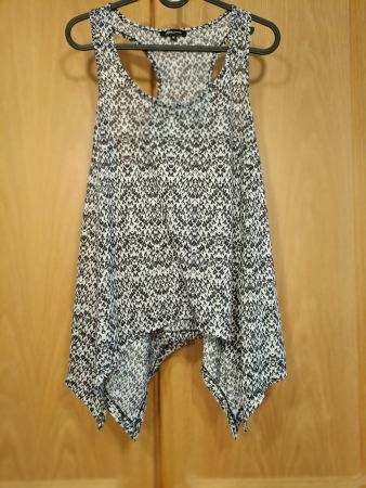 Asymmetrisches Boho Top schwarz/weiss | Gr. M