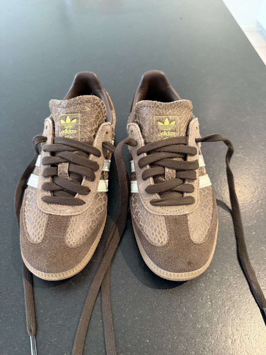 Scarpe da donna: Adidas Samba  – Usato da Courrendlin venduto da loko2910