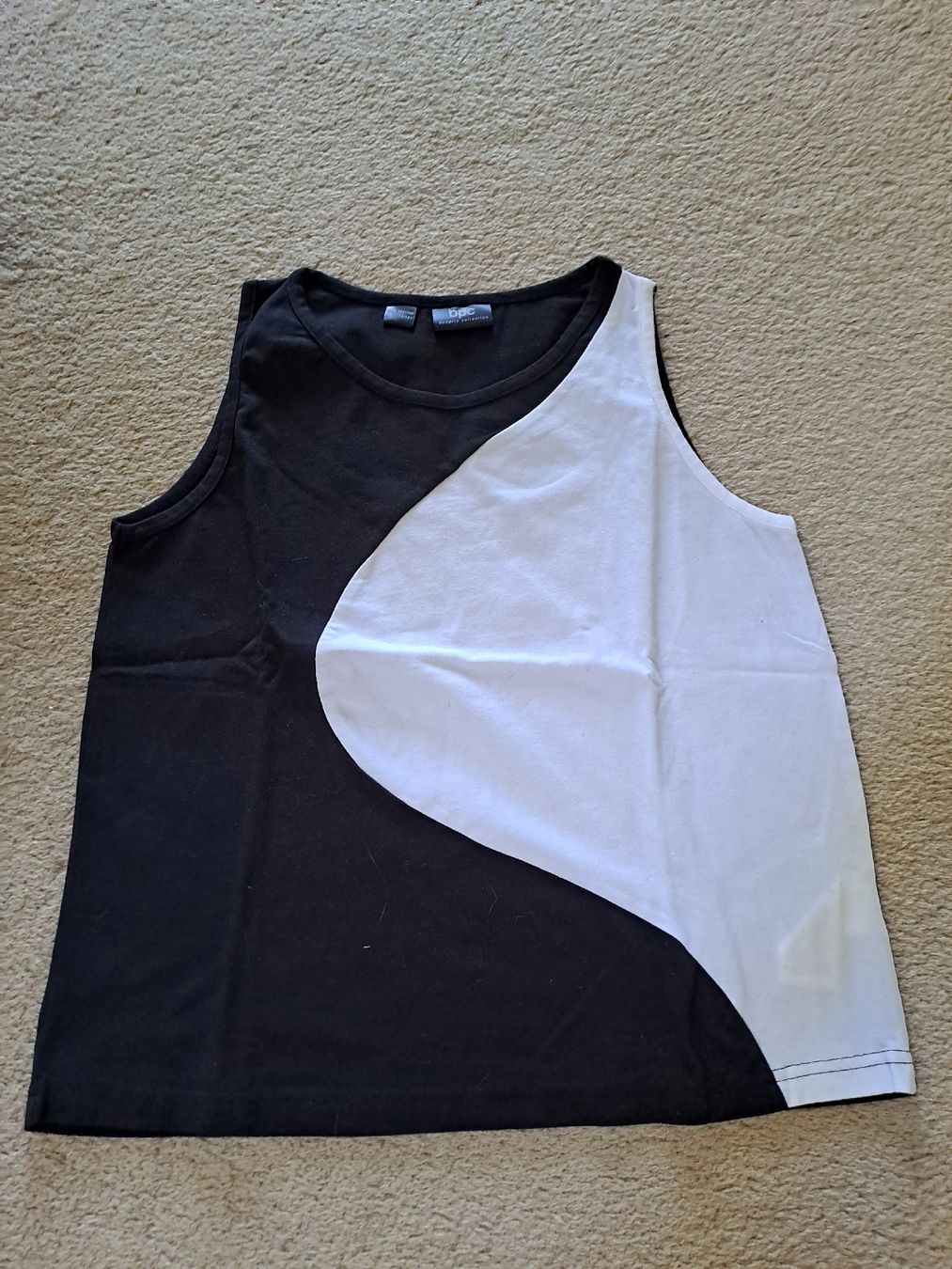 Ensembles coordonnés: 4 Shirts Gr. 152/158 – D'occasion à Untersiggenthal par Zehni8 3