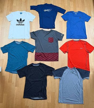 Kleiderpaket, 8 Sport T-Shirts (Grösse S + M)