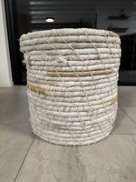 Panier décoratif en fibres recyclées