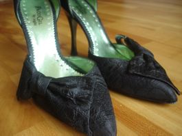 Neuwertige süsse Pumps in schwarz Gr.39