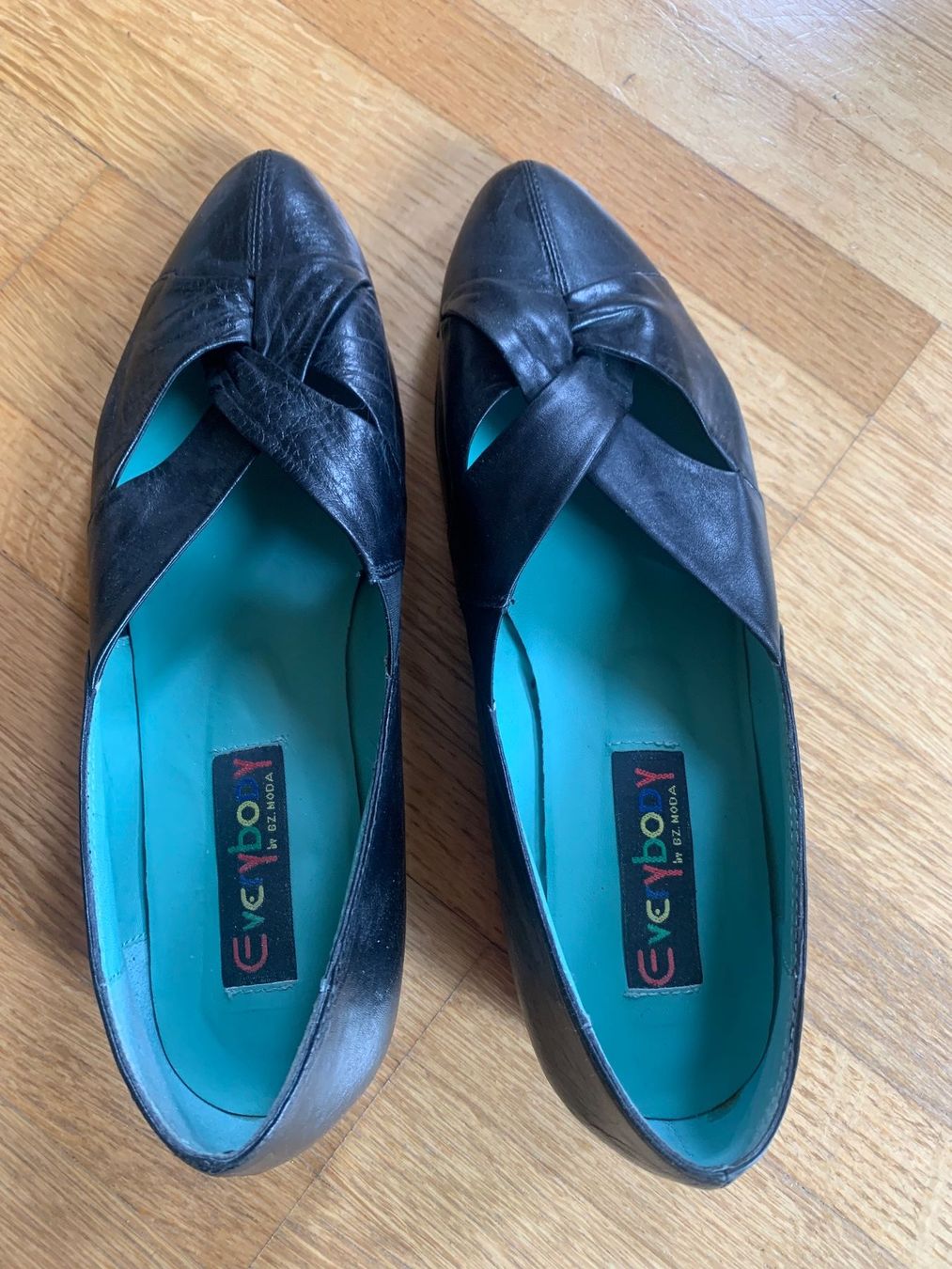Scarpe da donna: Everybody Damenschuhe - Leder Schwarz – Usato da Bülach venduto da frische_brise